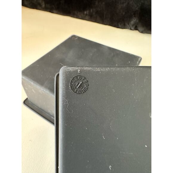 Ice Cube Trays Silicone, Square X-Large  Cocktails & Bourbon -Easy Release set/2 - Picture 4 of 5